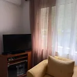 Alex Guest * Gjirokastër