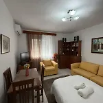 公寓 Alex Guest Gjirokastër
