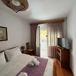 Alex Guest Gjirokastër