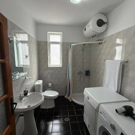 Apartment Alex Guest Gjirokaster
