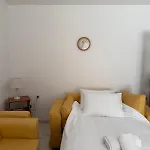 Alex Guest Apartament Gjirokastra