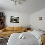 Alex Guest Apartament
