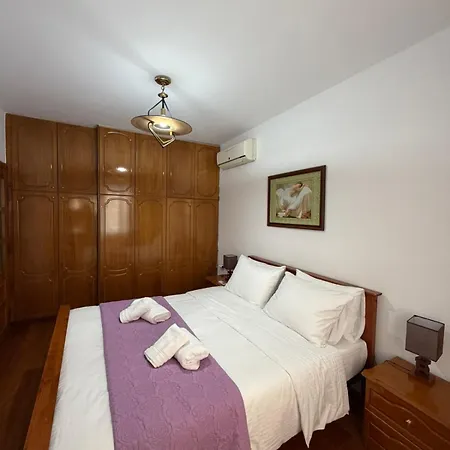 Alex Guest Appartement Gjirokastër