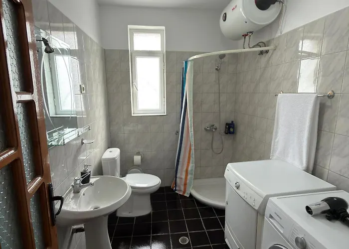 Apartment Alex Guest Gjirokaster